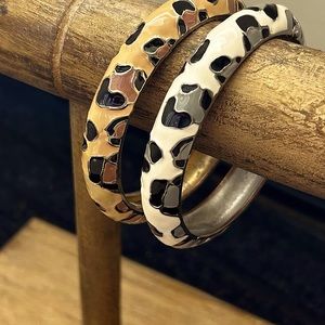 New condition Betsey Johnson bangle set. Animal print. Fun and gorgeous bangles